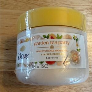 Dove Garden Tea Party Honeysuckle Gardenia Body Scrub - Yellow